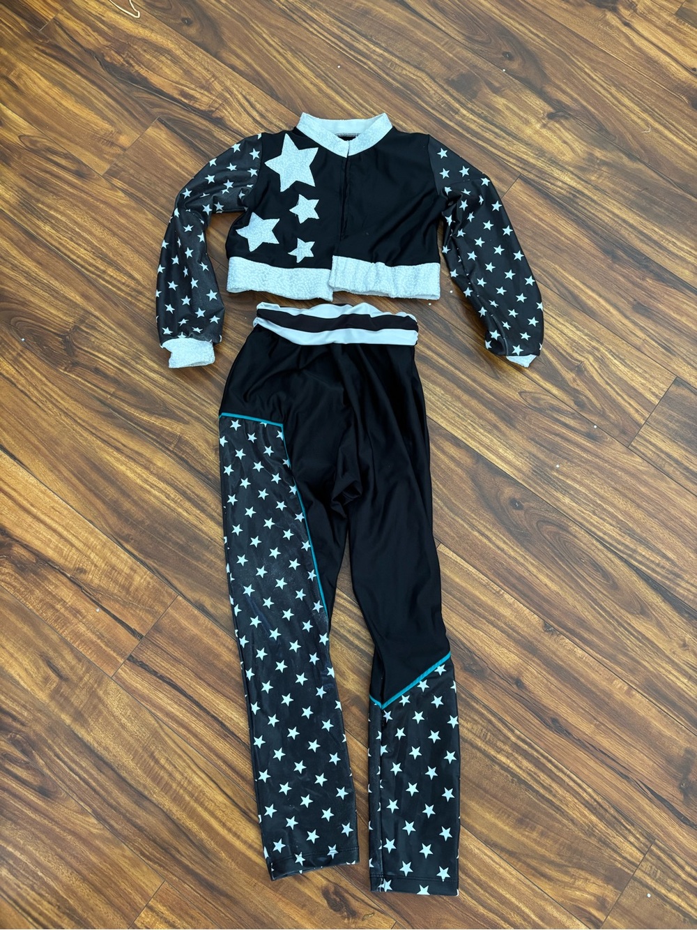 Revolution Dancewear Black Star 2 Piece Dance Set Hip Hop Costume USA Size MC
